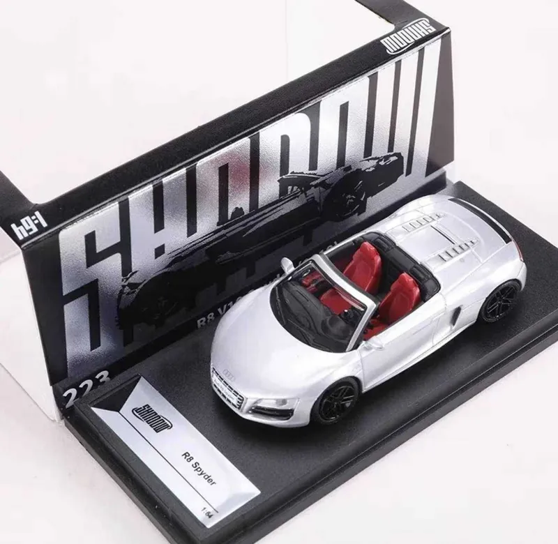 Audi R8 машинка.