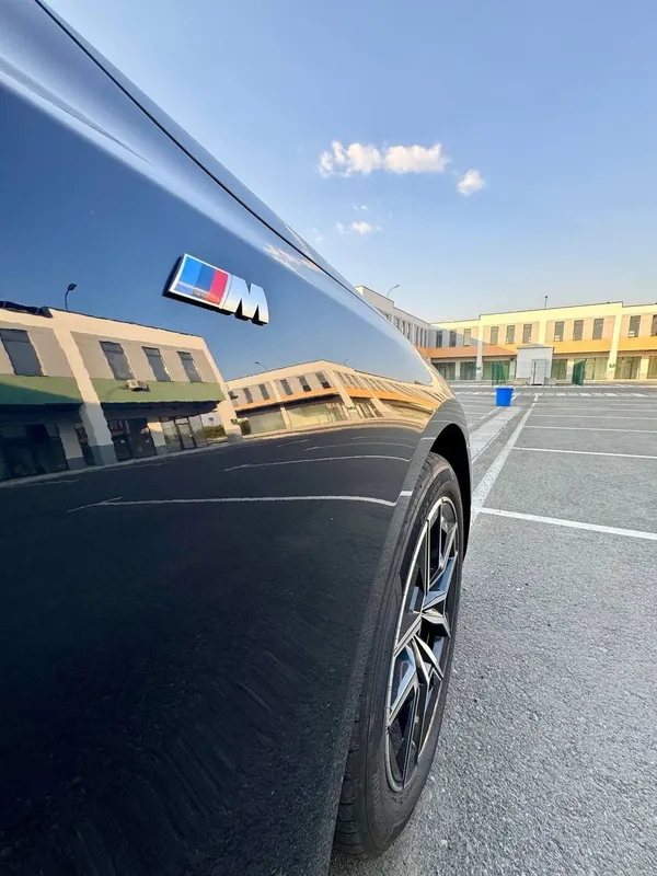 BMW I 5 2024 electro 35L 7 BMW I 5 2024 electro 35L 7