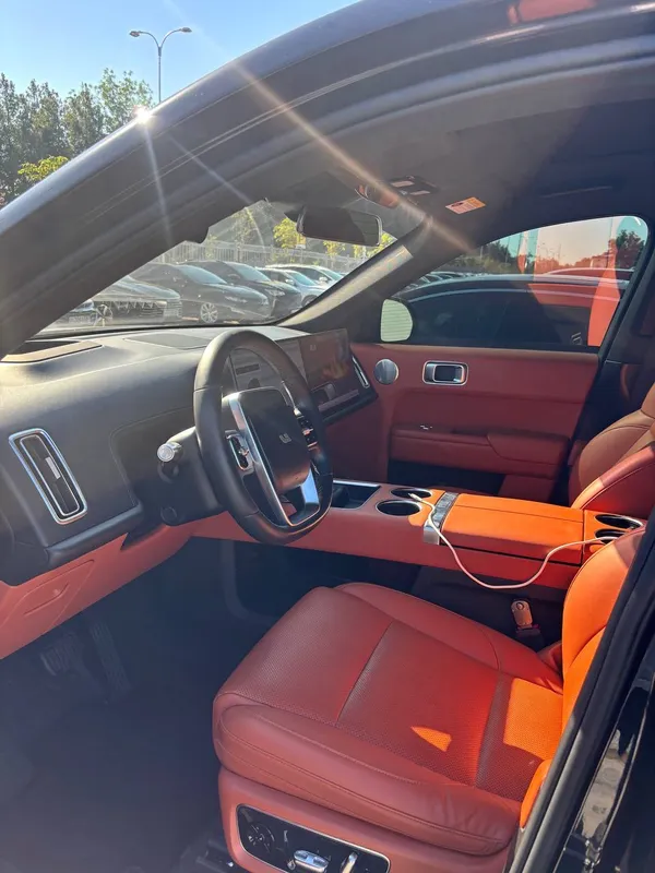 Автомобиль 6 Автомобиль 6