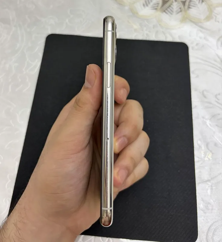 Продается Iphone 11 pro, 256gb, Silver с коробкой 3 Продается Iphone 11 pro, 256gb, Silver с коробкой 3