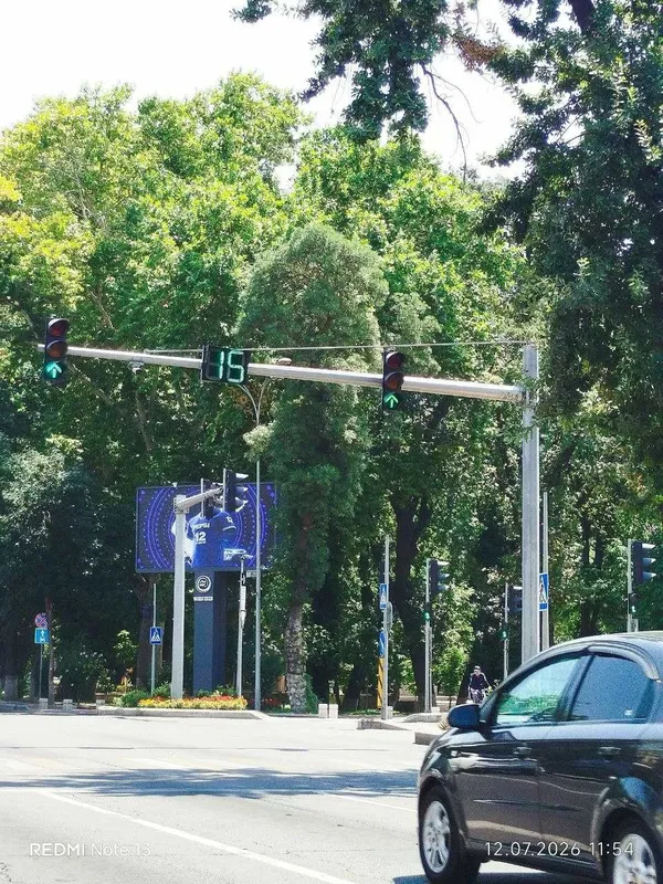 Svetofor va kamera/radar stalbalar ishlab chiqaramiz. 4