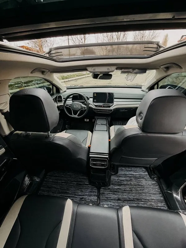 Volkswagen ID6 Pure+ 2022/23 5
