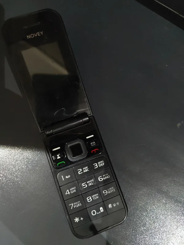 Novey “qurbaqa” telefoni 2 Novey “qurbaqa” telefoni 2