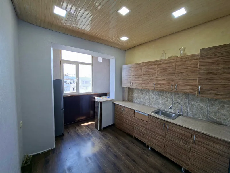 Продается квартира 2/9/9 м.Риезий Паркентский рын. 6