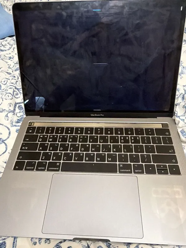 Macbook pro 2017 2 Macbook pro 2017 2