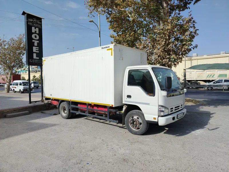 Yuk tashish xizmati Samarqand va O'zbekiston bo'ylab 5 tonnalik isuzu 1 Yuk tashish xizmati Samarqand va O'zbekiston bo'ylab 5 tonnalik isuzu 1