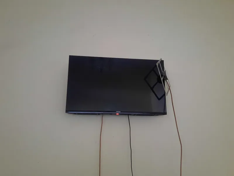 Televizor sotiladi sumsung holati zur yangi 1 Televizor sotiladi sumsung holati zur yangi 1