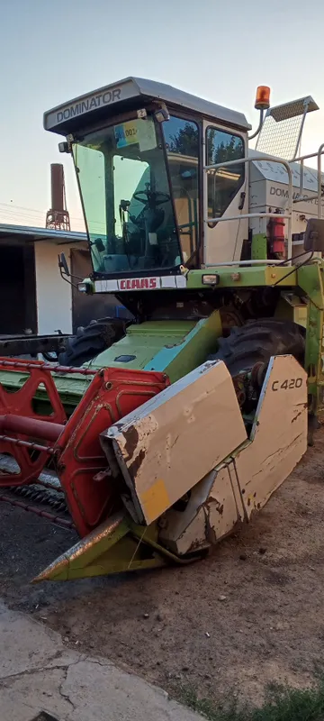 Claas Dominator 130 kombayn 2015 yil a'lo holatda 2 Claas Dominator 130 kombayn 2015 yil a'lo holatda 2