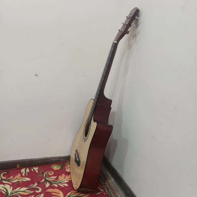 Sotiladi Gitara holati A'lo darajada — фото 1