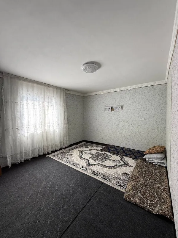 В городе Гулистан продаётся дом, в 1-м массиве, 2-этажный. 3 В городе Гулистан продаётся дом, в 1-м массиве, 2-этажный. 3
