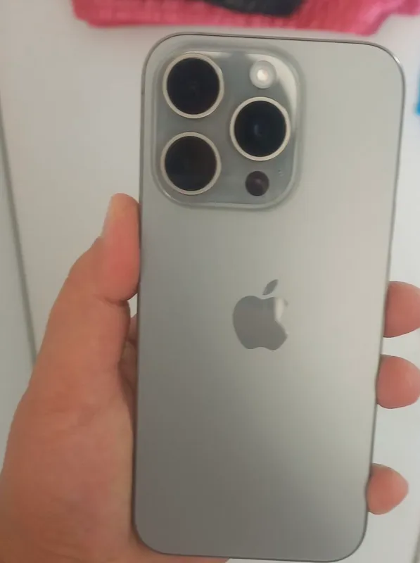 Продаётся Iphone 15 pro 3