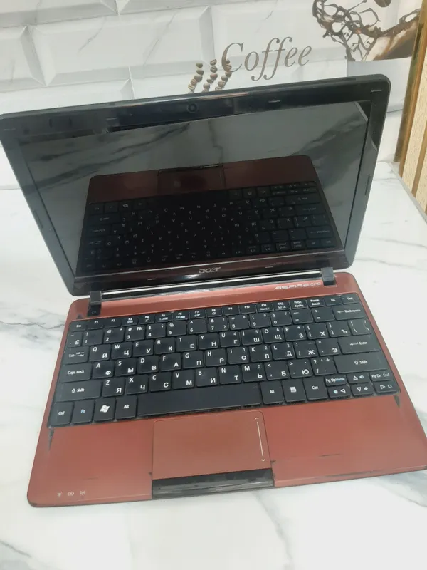 netbook sotiladi srochno 2
