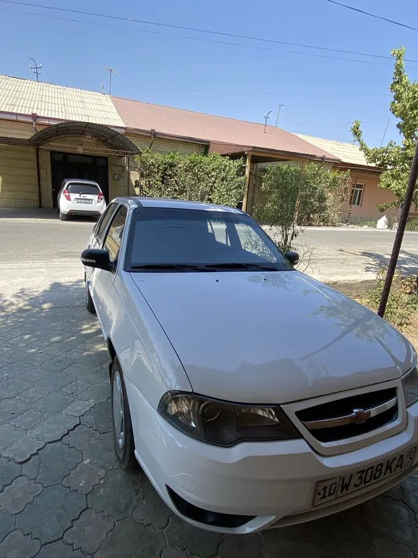 Chevrolet nexia 2 1,6 sotiladi 1
