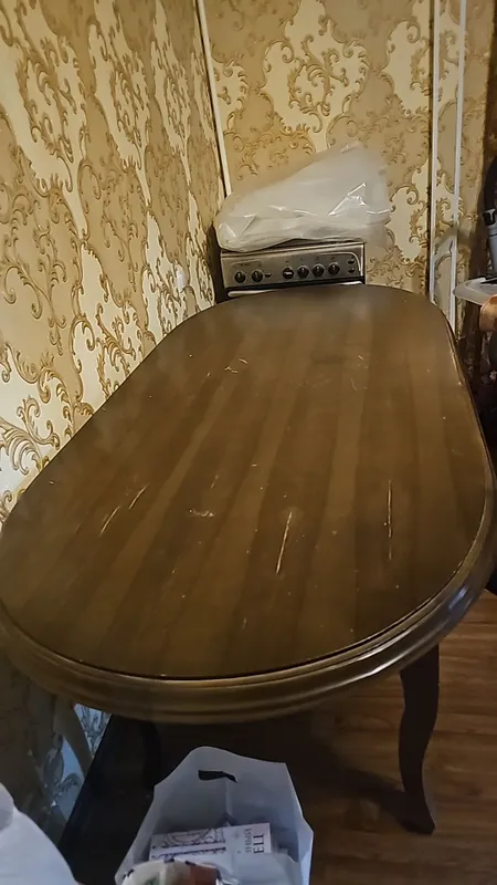стол обеденный
