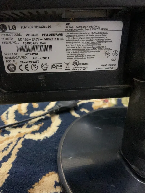 kompyuter monitori LG Flatron 19 2