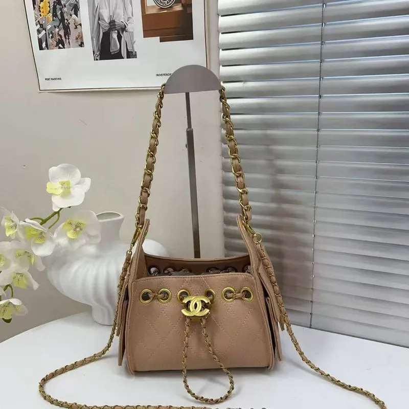 CHANEL new madel 1 CHANEL new madel 1