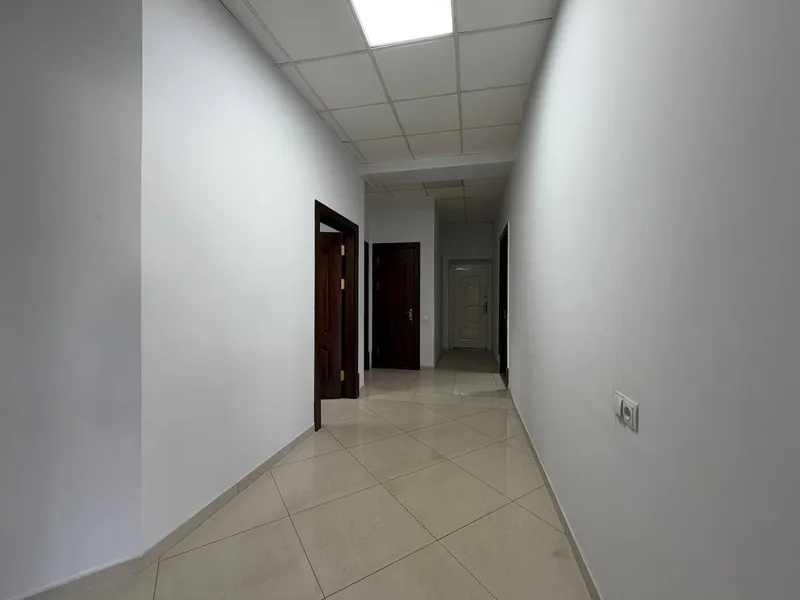 Продается нежилое помещение, ориентир: Депо Малл, 144м² — фото 3
