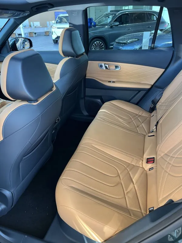 Geely EX5 EM-i гибрид 8 Geely EX5 EM-i гибрид 8