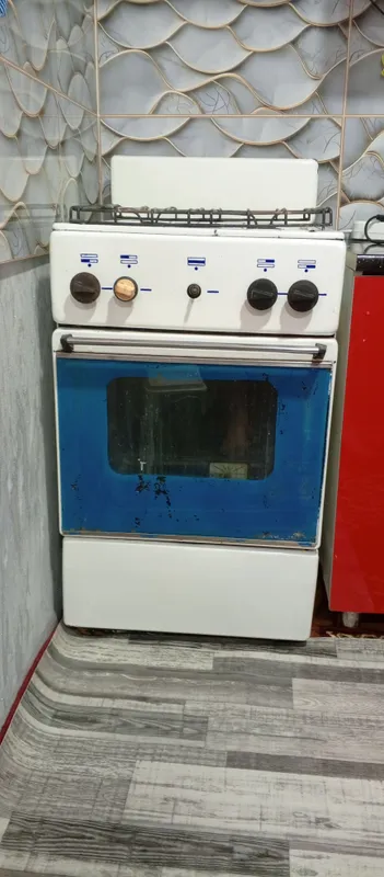 Газовая плита продаётся 2