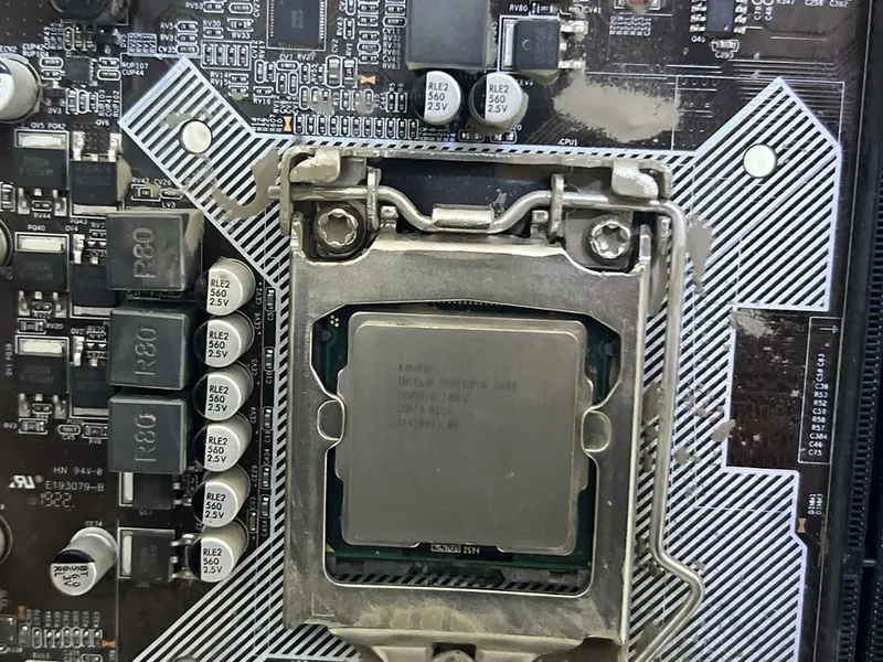 Plata sotiladi H61 ddr 3 2 Plata sotiladi H61 ddr 3 2