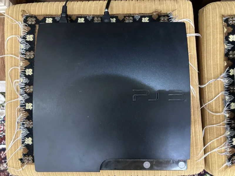 Playstation 3 slim +4 ta joystick uyinlar — фото 1 Playstation 3 slim +4 ta joystick uyinlar — фото 1