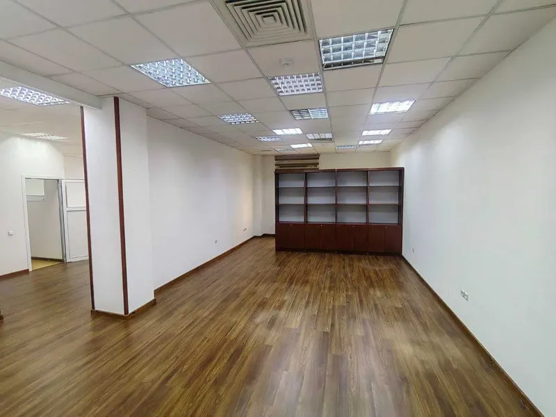 Офисные помещения на Айбеке 110м2, 125м2, 350м2, 500м2 — фото 1