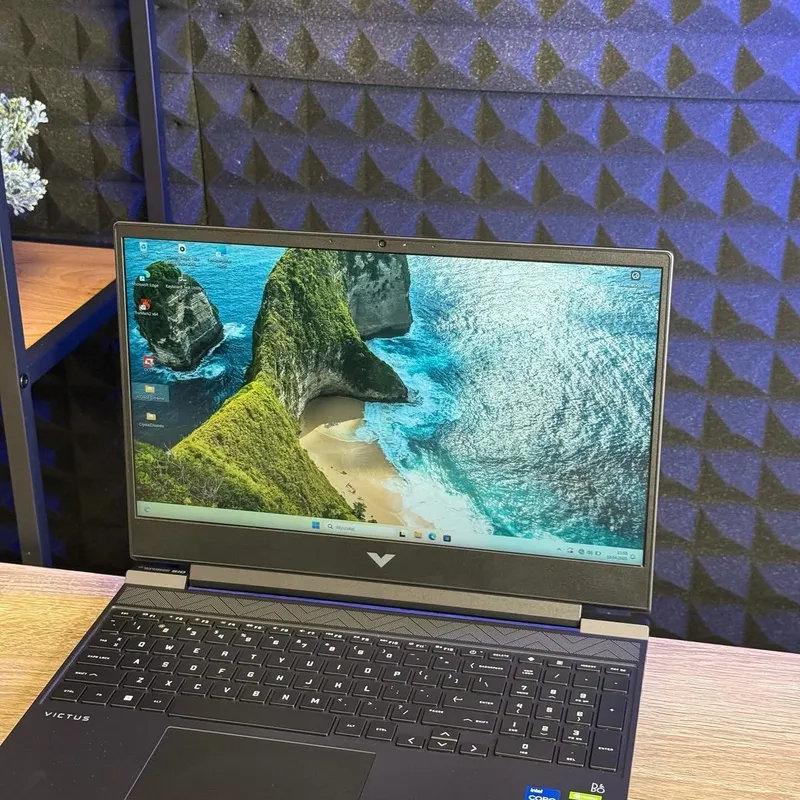 HP Victus, RTX-4050, i5-13420H, SSD-512 5