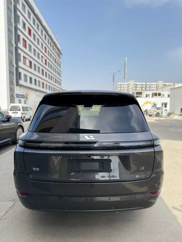 Li 9 Ultra (до рестайлинга) — фото 1