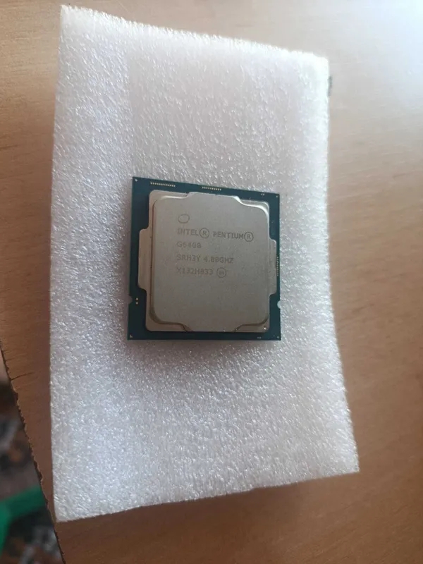 Intel Pentium Gold G6400 Intel Pentium Gold G6400