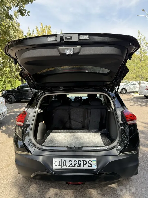 Chevrolet Tracker 2 Premier с люком, идеальное состояние, готов к эксплуатации 10 Chevrolet Tracker 2 Premier с люком, идеальное состояние, готов к эксплуатации 10