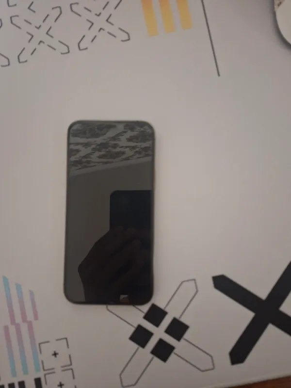 Телефон iPhone 12 Pro 7 Телефон iPhone 12 Pro 7