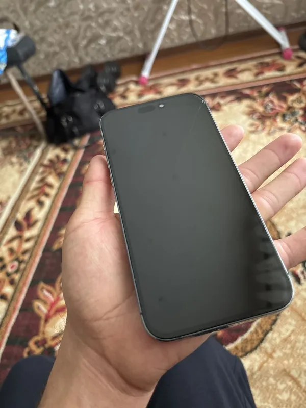 Ipone 14 pro max face ishlamidi ekran almashgan — фото 1
