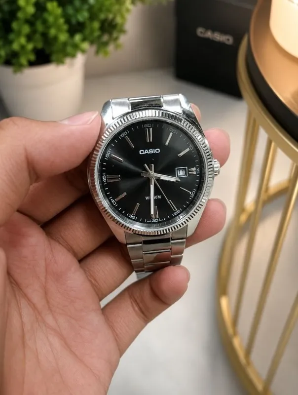 Casio soat orginal holati juda alo qirilgan joylari umuman yoq 1