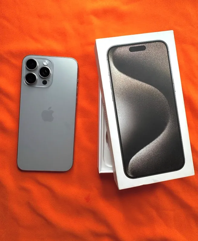 iPhone 15 ProMax 256Gb  Titan Akk: 83% Radnoy