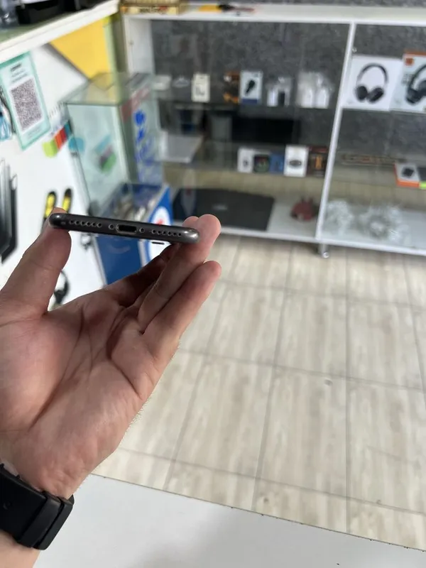 Iphone 8 ideal srochna 6