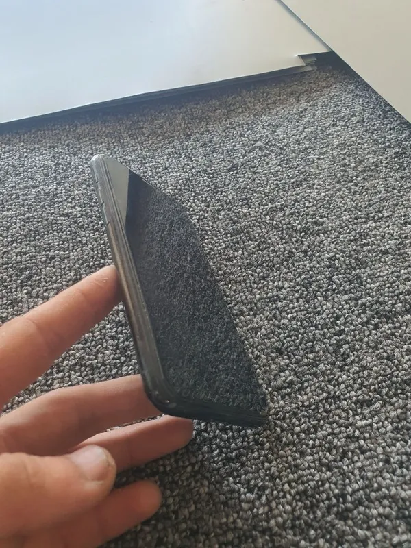 IPhone 11 pro Yonkist 100% Face yuq Ture tone bor Srochni 4 IPhone 11 pro Yonkist 100% Face yuq Ture tone bor Srochni 4