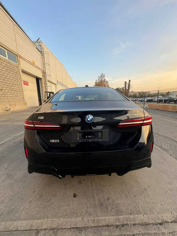 Bmw i5 Rassrochka — фото 1