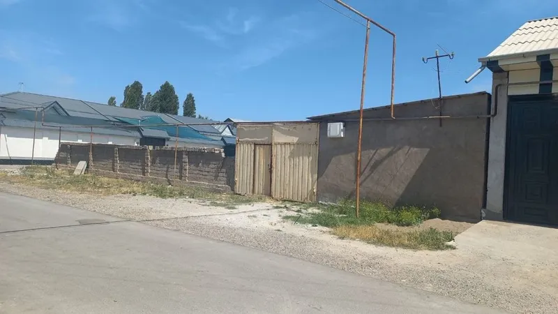 Xovli / yer/ uchaska / янгийул /yangiyol tumani obod mahalla 1 Xovli / yer/ uchaska / янгийул /yangiyol tumani obod mahalla 1
