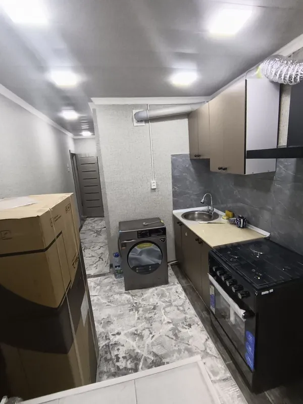 Чирчик шахар 1 mkr 2 хона Квартира ижарага берилади Нархи: 350$ — фото 3