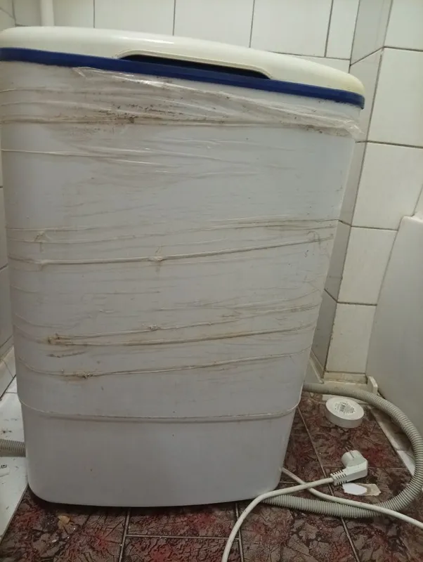Kir moshina sotiladi Kir moshina sotiladi
