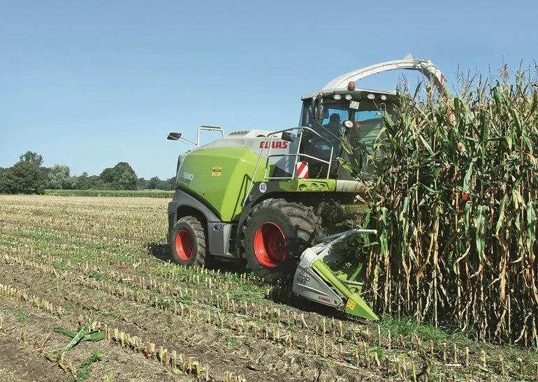 YAGUAR CLAAS 840. xizmati 1 YAGUAR CLAAS 840. xizmati 1