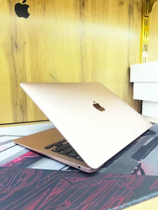 MacBook Air M1 8/256 8/512 2 MacBook Air M1 8/256 8/512 2