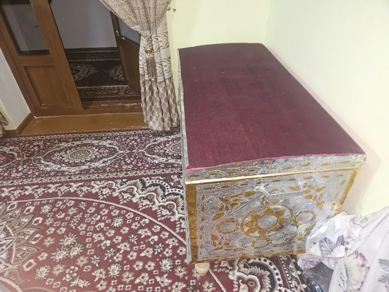 Sandiq sotiladi yangi 2