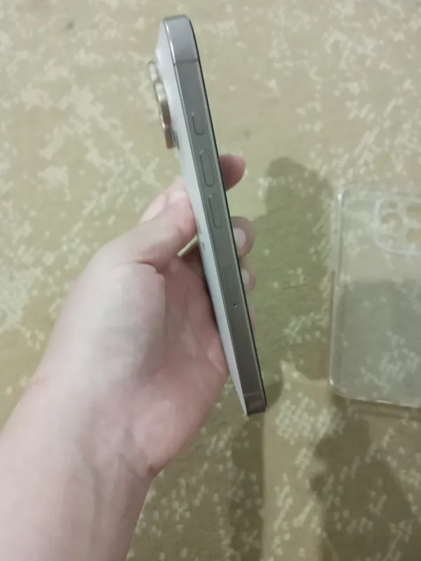 iphone 16pro 128gb karobkalar bor holati ideal — фото 1