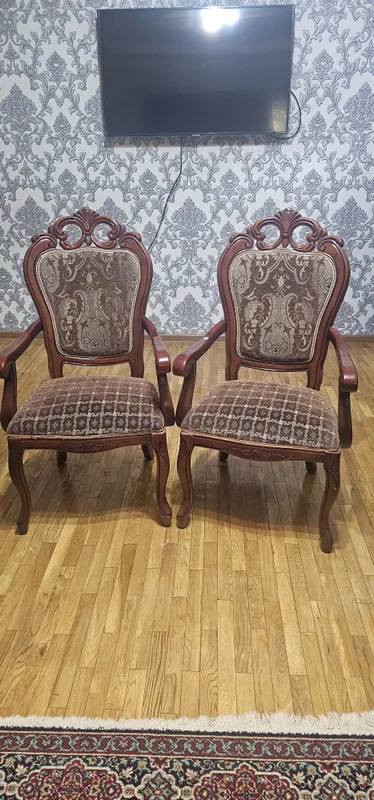 Продам Стол и стулья — фото 1