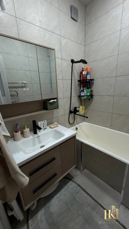 Продаётся 4-комнатная квартира, 80 м², 1/4, Яшнабадский район (ТТЗ 1) 9 Продаётся 4-комнатная квартира, 80 м², 1/4, Яшнабадский район (ТТЗ 1) 9