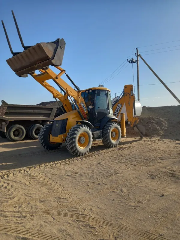 JCB екискаватир пагрузчик 5