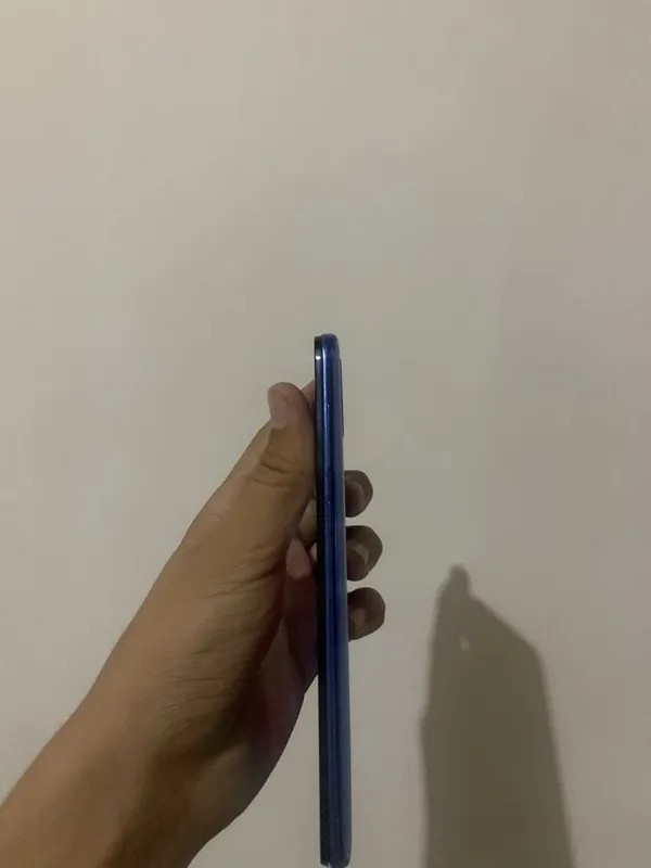 Samsung a70 Sotiladi 3