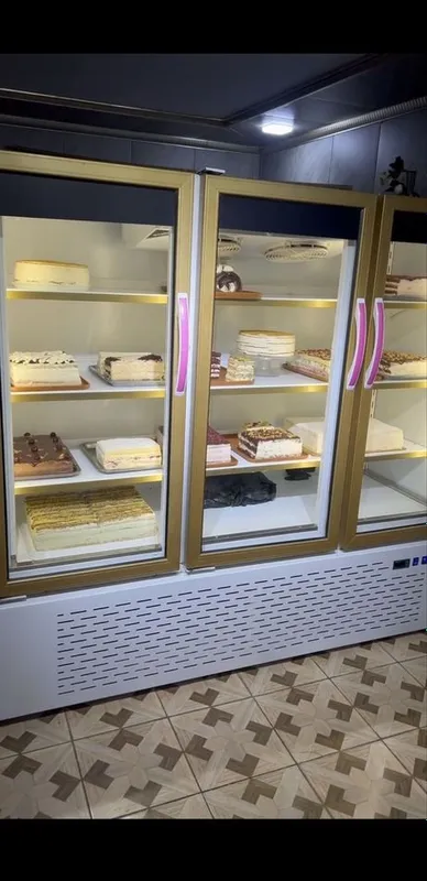 Срочно продаётся морозильная витрина 1 Срочно продаётся морозильная витрина 1