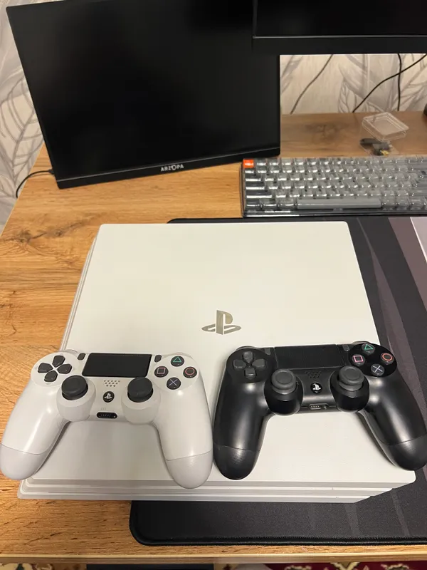 Playstation 4 pro 1 terabayt djostik htmi komektda — фото 1